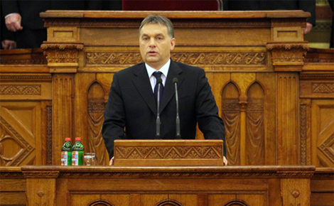 Orbán Viktor: Meg fogjuk védeni a munkahelyeket!